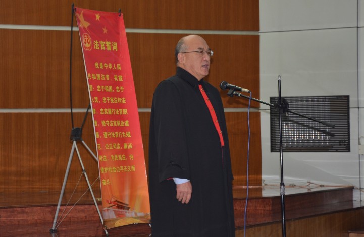 太原市中级人民法院首次举行法官集体宣誓