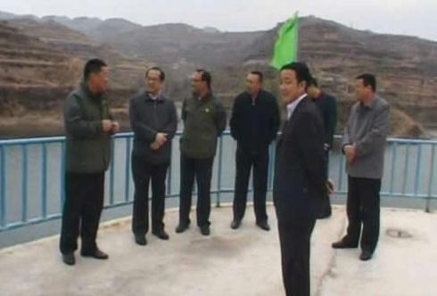 祁县县委书记吴文胜在古县镇走访调研