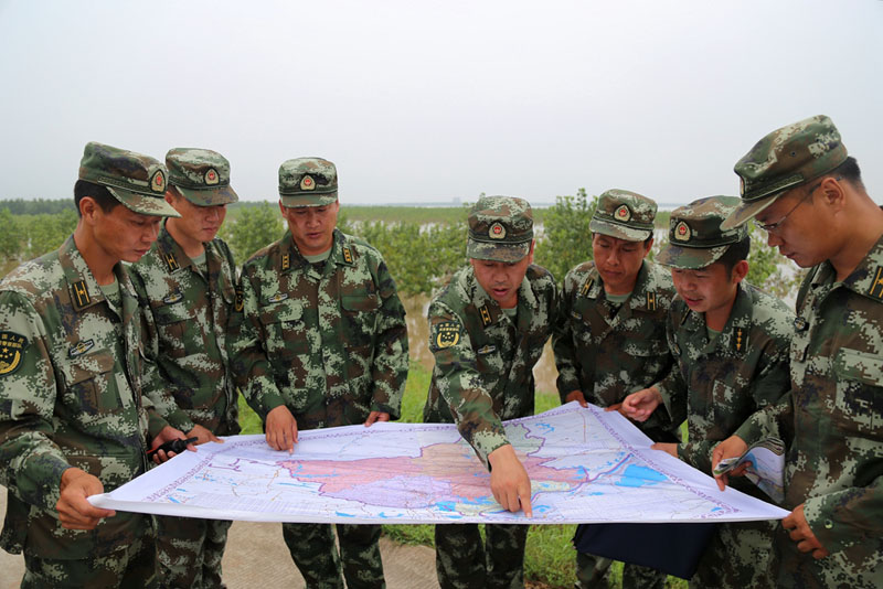 组图:驻山西晋中武警8653部队赴湖北嘉鱼抗洪抢险