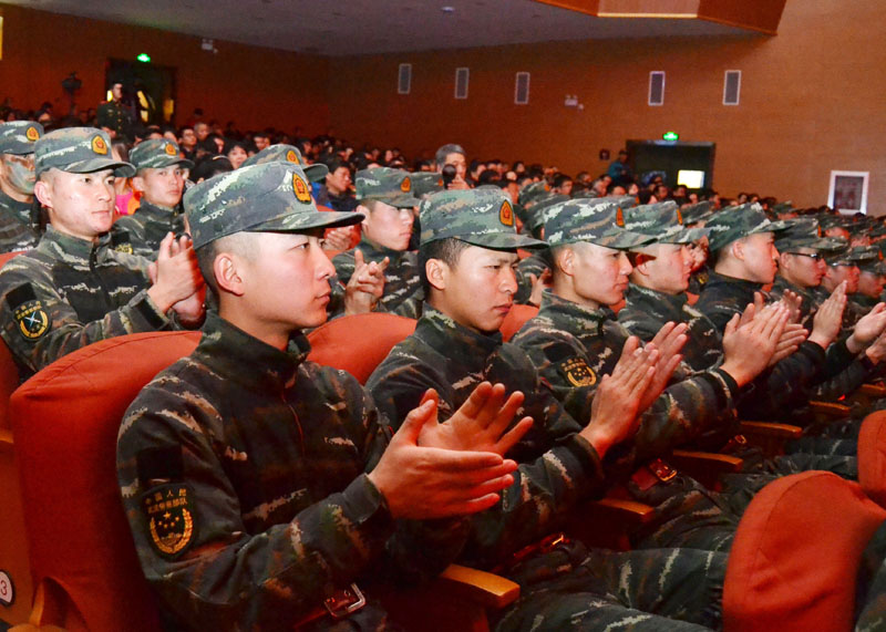 武警晋中市支队军民联欢献才艺拥政爱民传佳话