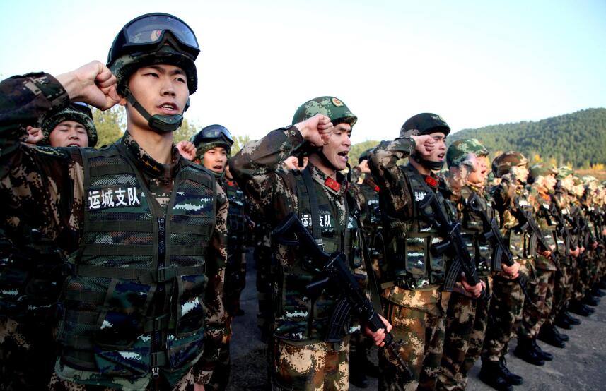 武警山西总队运城支队组织《党章》学习和党员宣誓活动