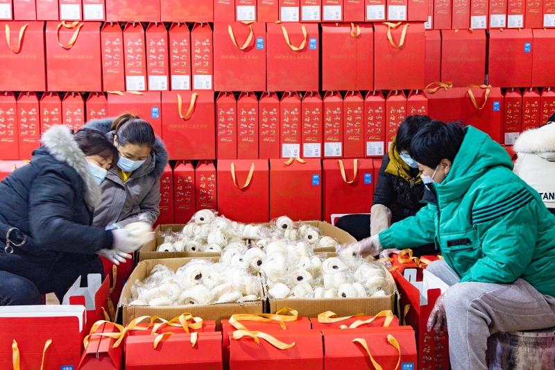 严把质量关，供应春节市场。