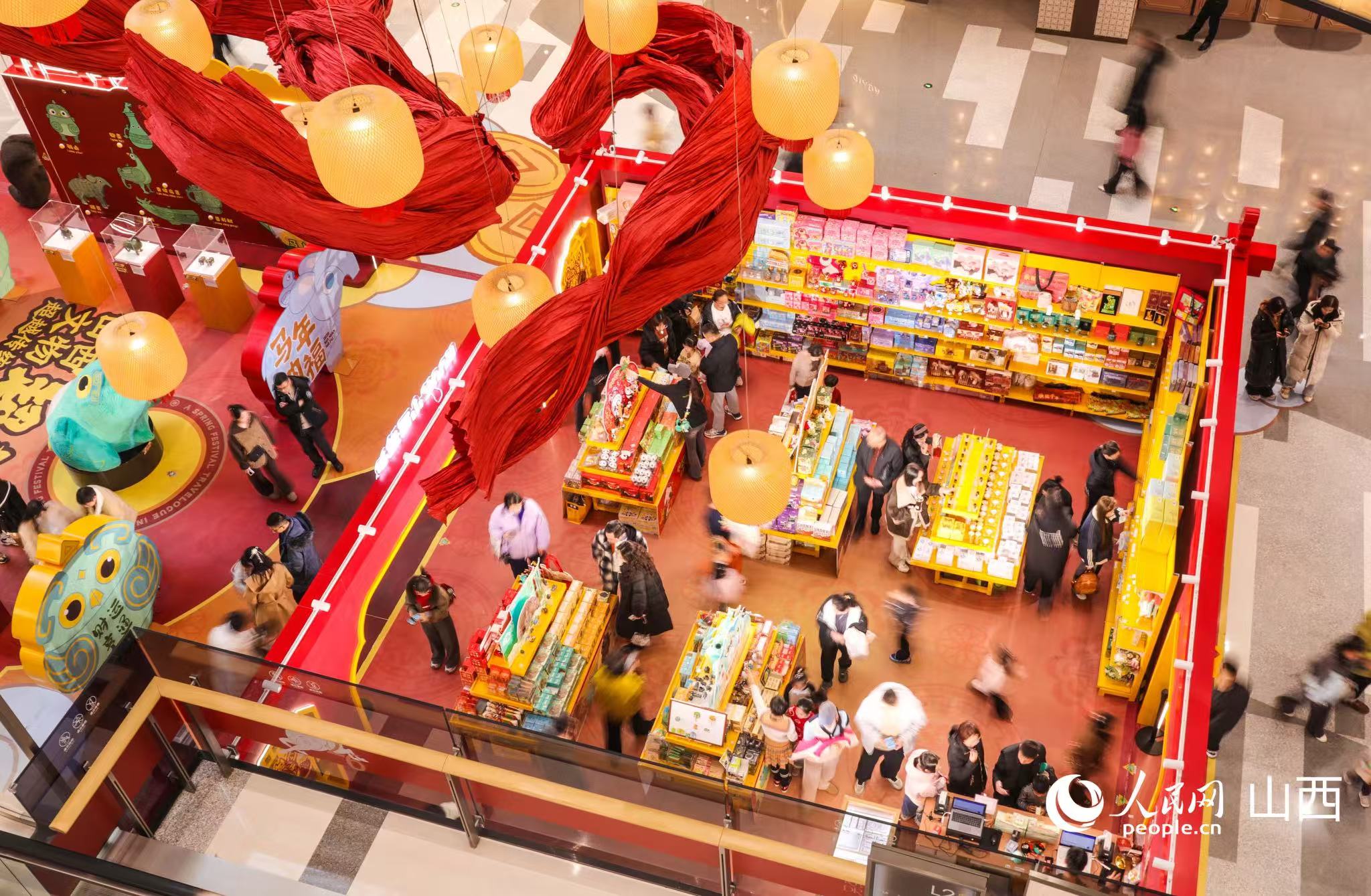 博物馆文创走进商圈受热捧。