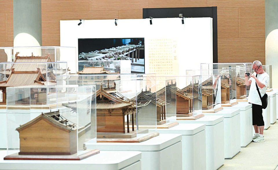 觀賞豐富多彩藏品 近距離品讀文物