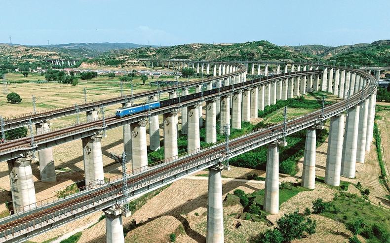 路網縱橫 貨運暢達