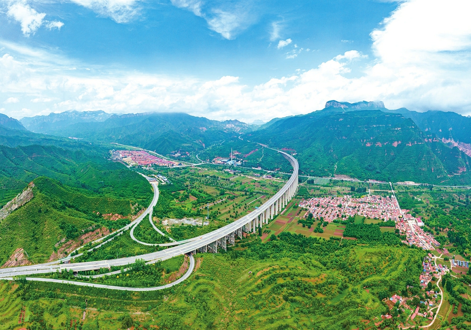 路畅景美乡村兴