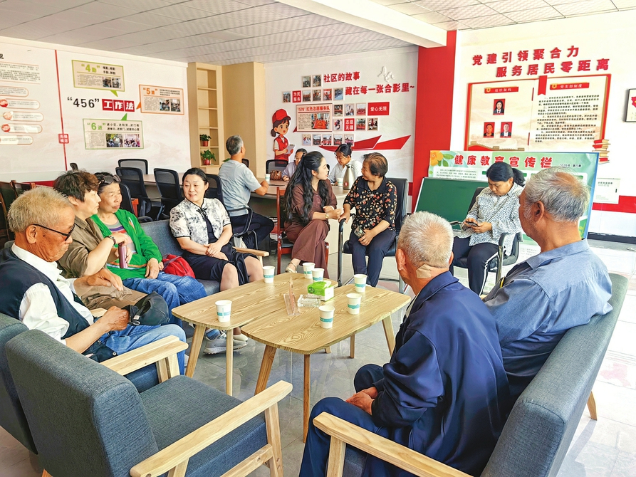 太谷区振兴社区党总支与东都嘉园小区党支部联合调处小区车辆管理引发的矛盾，顺利平息纠纷、化解邻里隔阂。