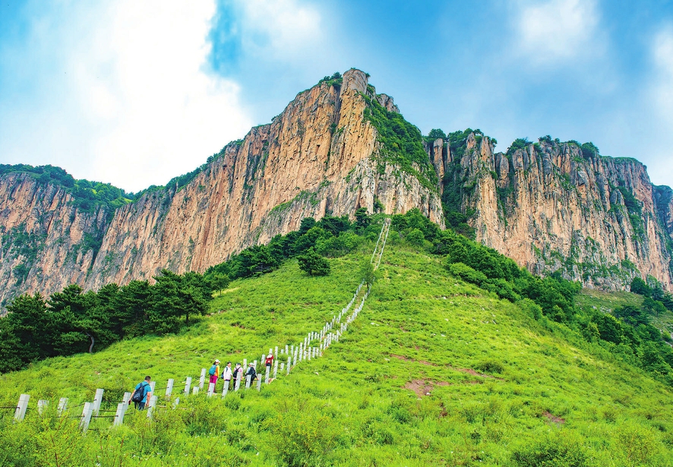 太行山 绿连天