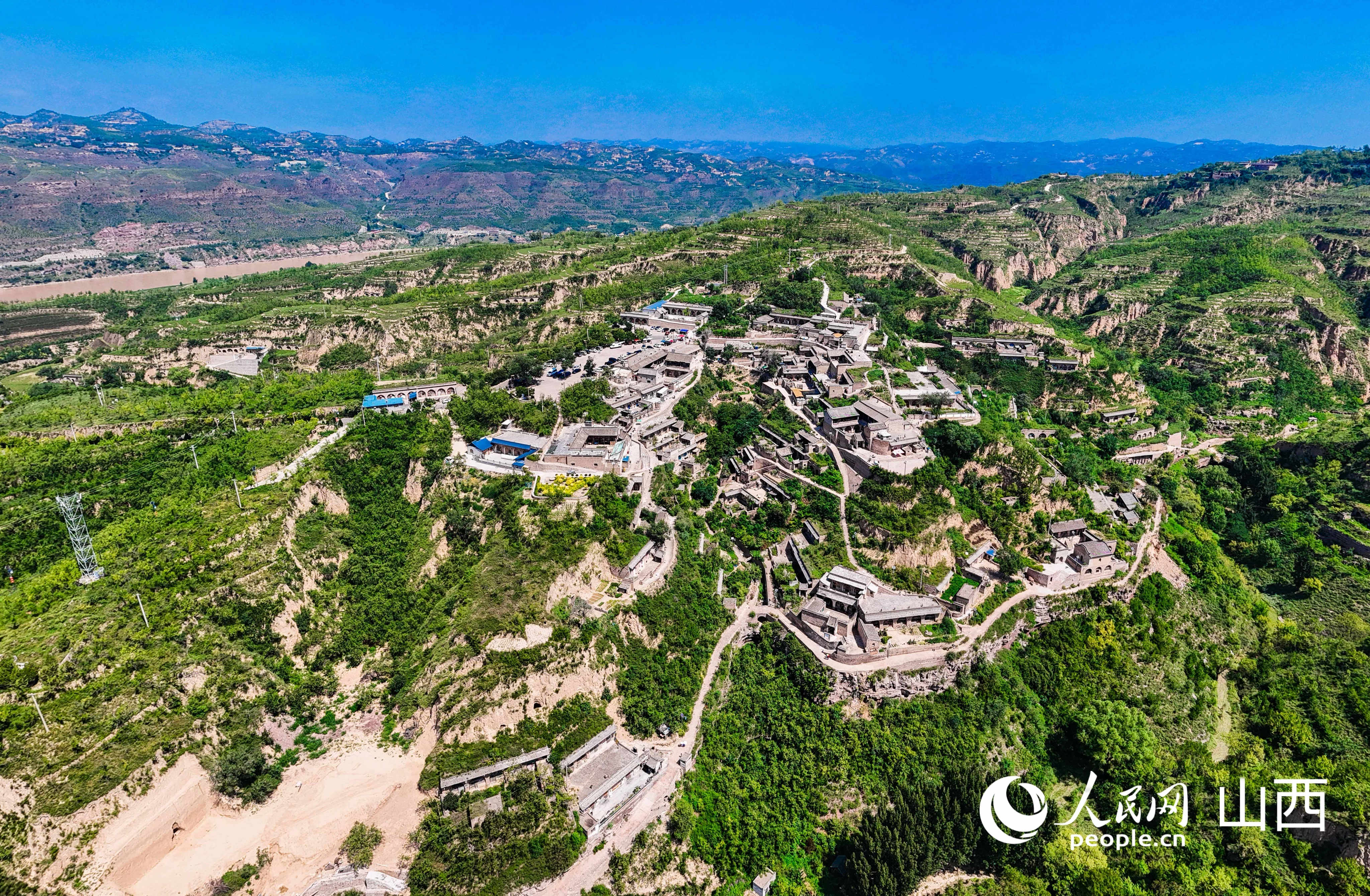 山西吕梁：藏在黄河峡谷的百年古村