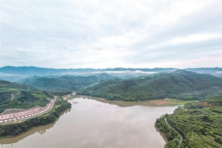 水库风景如画
