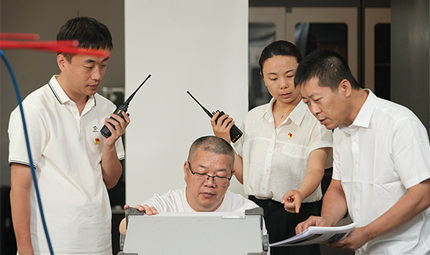                                           做新时代的“电波卫士”                            山西省无线电监测中心党支部              从重大国事活动核心区的电磁环境安全保障，到高考考场周边的电波守护；从机场新建跑道上的干扰排查，到气象雷达站44公里外干扰源的精准测向定位——在看不见、摸不着的无线电频谱空间里，山西省无线电监测中心党支部以“四强”标准淬炼队伍、以党建引领主责主业，书写了“电波卫士心向党，为民服务勇担当”的生动答卷。电波无形，使命有为；初心如磐，笃行不怠。山西省无线电监测中心党支部将引领全体党员凝心聚力、攻坚赋能，持续锤炼高素质监测铁军，牢牢守牢电波安全防线，为山西经济社会高质量发展筑牢无线电监测的坚实基础。                【详细】 