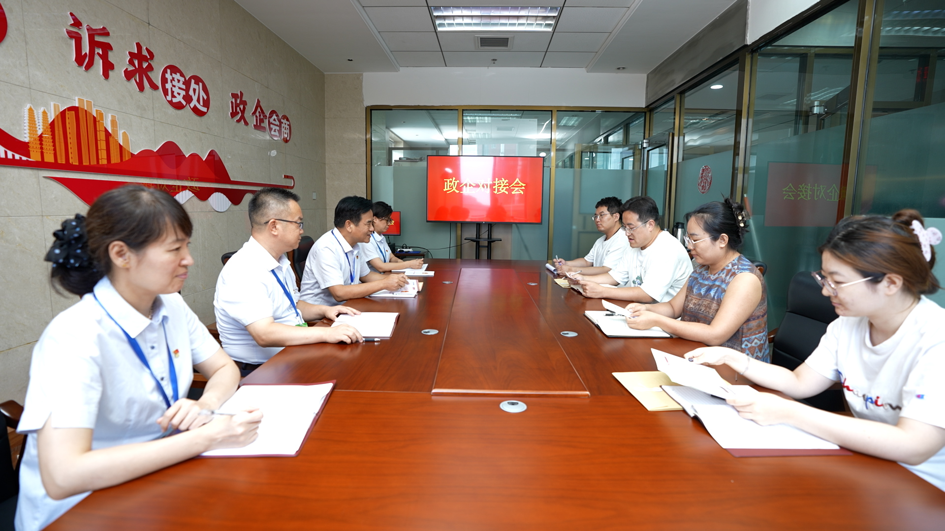 山西省審批服務管理局機關黨委進駐第七黨支部