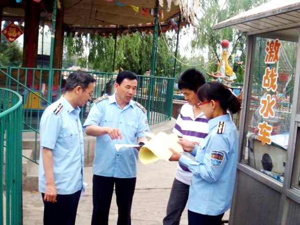 太谷县质监局开展安全生产月系列宣传活动