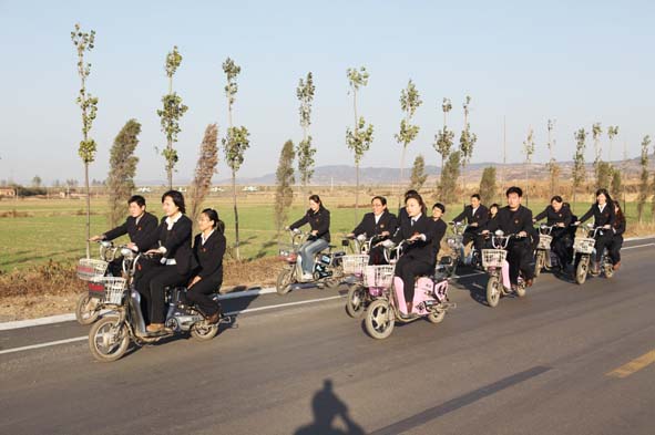 晋城市为大学生村官配备自行车